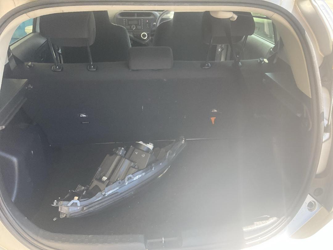 Photo '24' of Toyota Aqua Photo '24' of Toyota Aqua