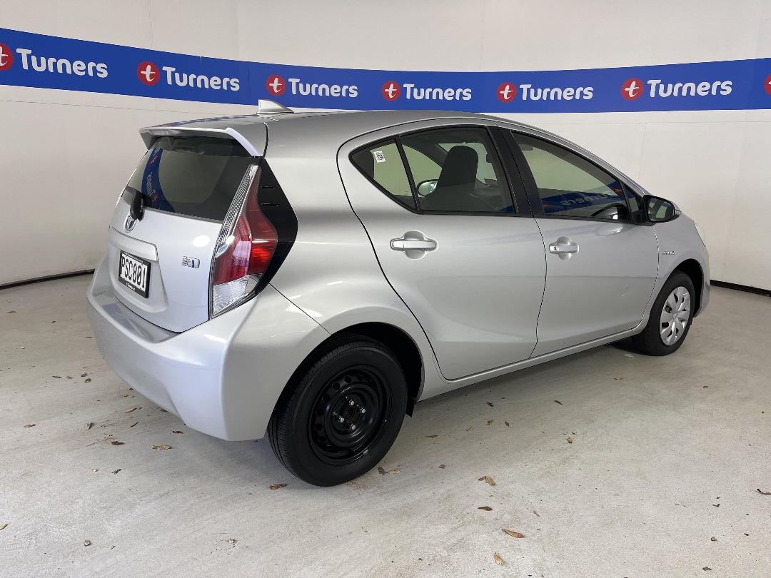 Photo '7' of Toyota Aqua