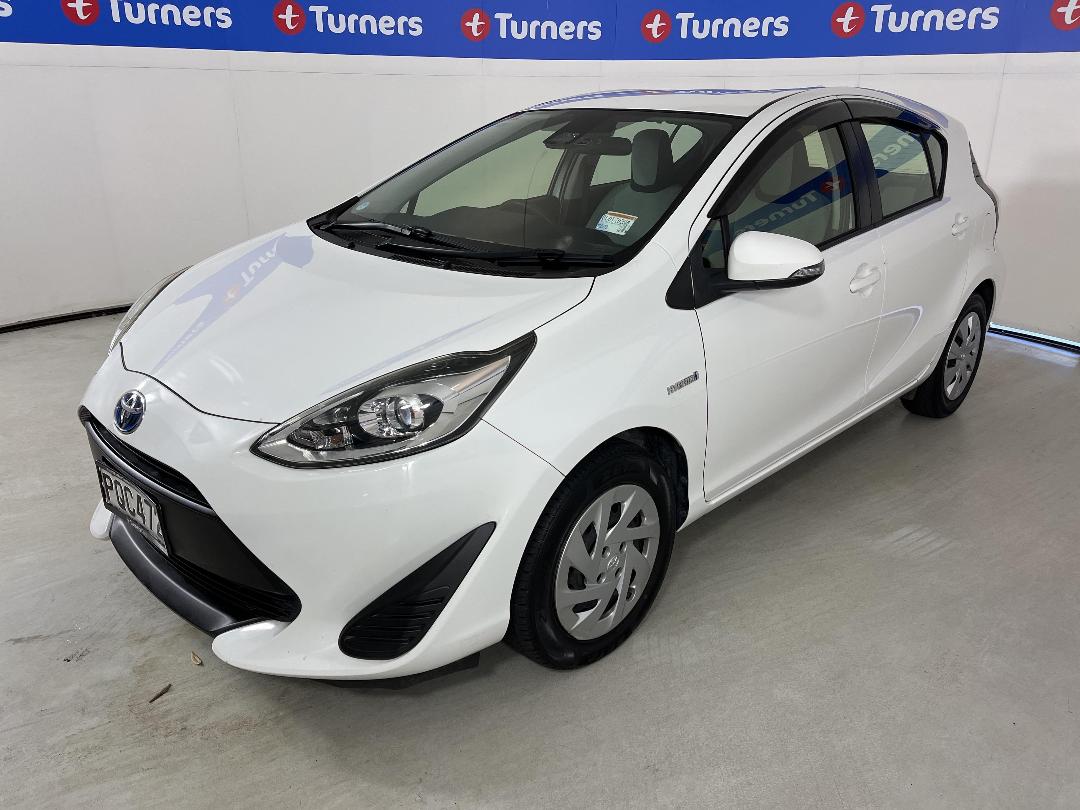 Photo '4' of Toyota Aqua