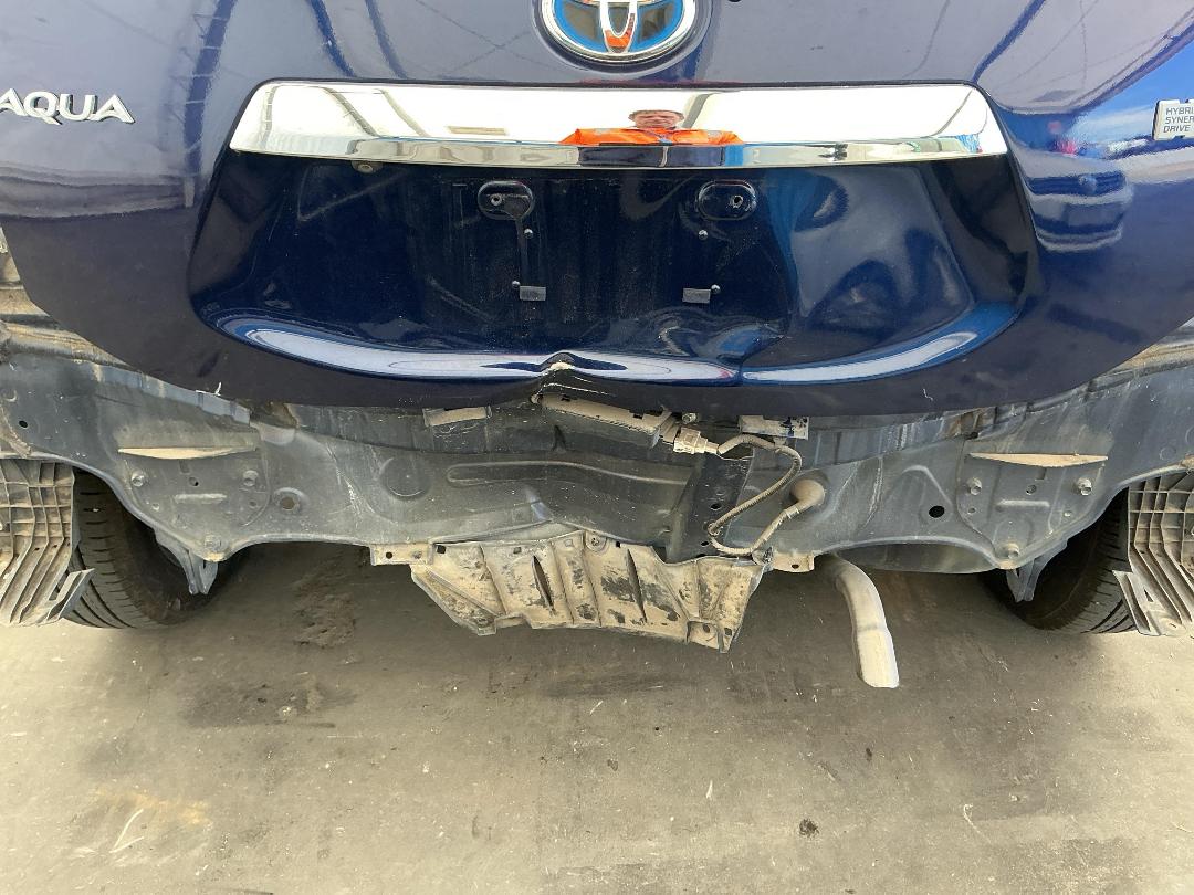 Photo '14' of Toyota Aqua Hybrid Photo '14' of Toyota Aqua Hybrid