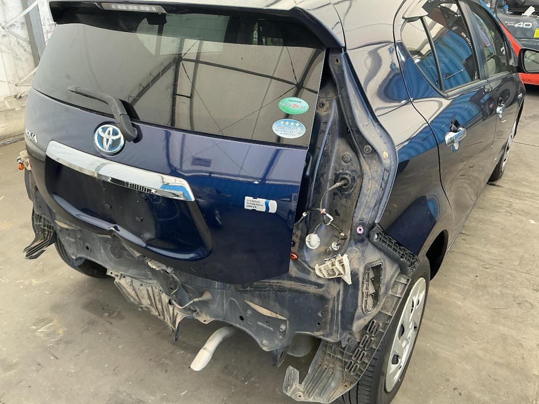 Photo '16' of Toyota Aqua Hybrid Photo '16' of Toyota Aqua Hybrid