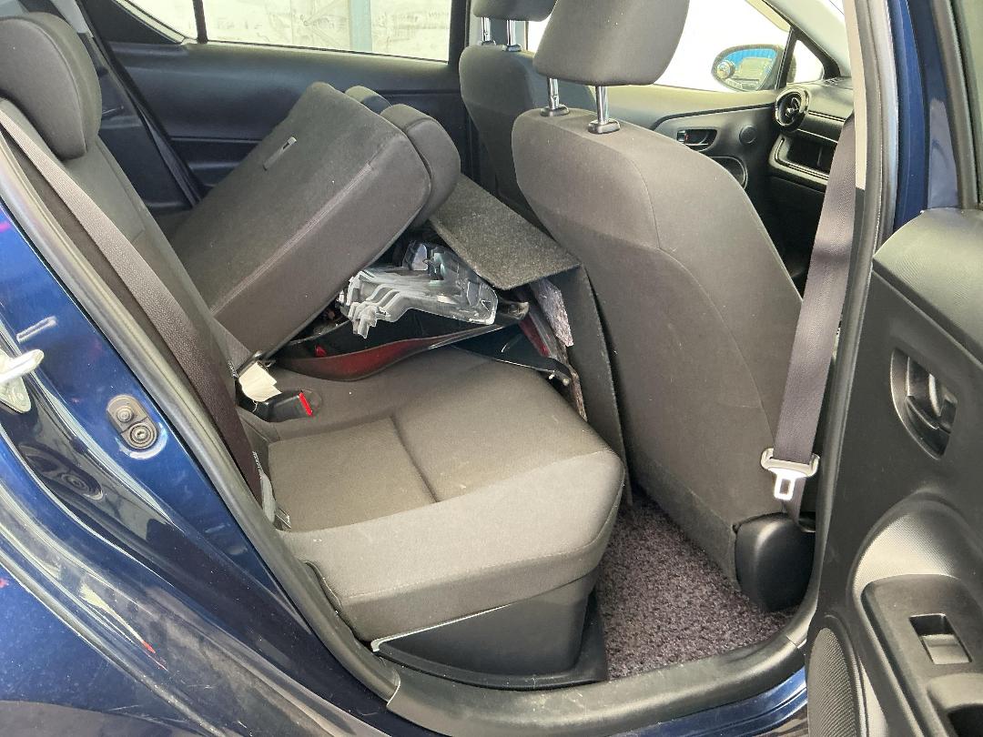 Photo '19' of Toyota Aqua Hybrid Photo '19' of Toyota Aqua Hybrid