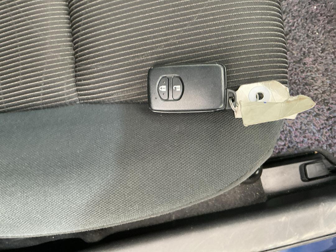 Photo '22' of Toyota Aqua Hybrid Photo '22' of Toyota Aqua Hybrid