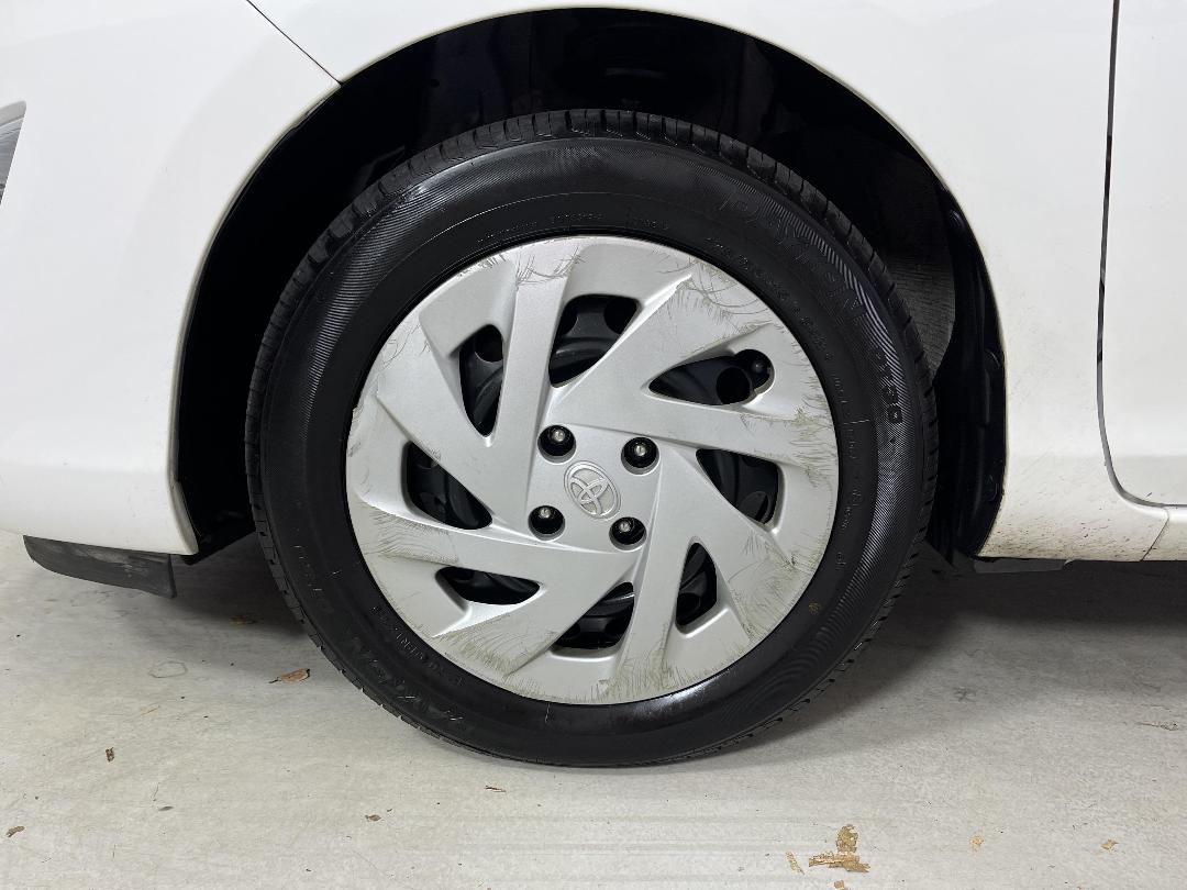 Photo '10' of Toyota Aqua