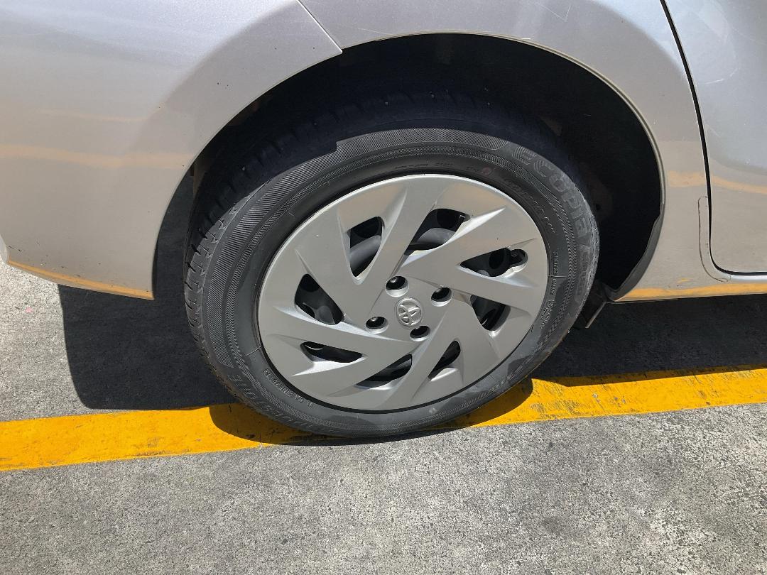 Photo '11' of Toyota Aqua Hybrid Photo '11' of Toyota Aqua Hybrid