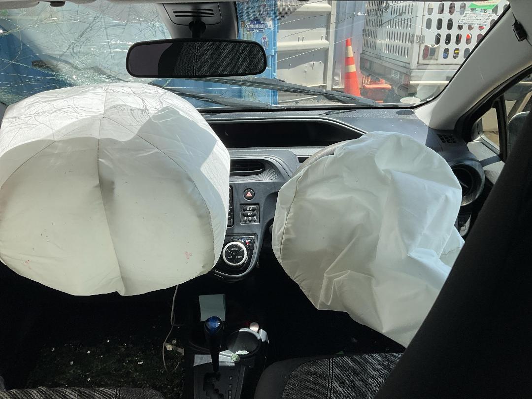 Photo '13' of Toyota Aqua Hybrid Photo '13' of Toyota Aqua Hybrid