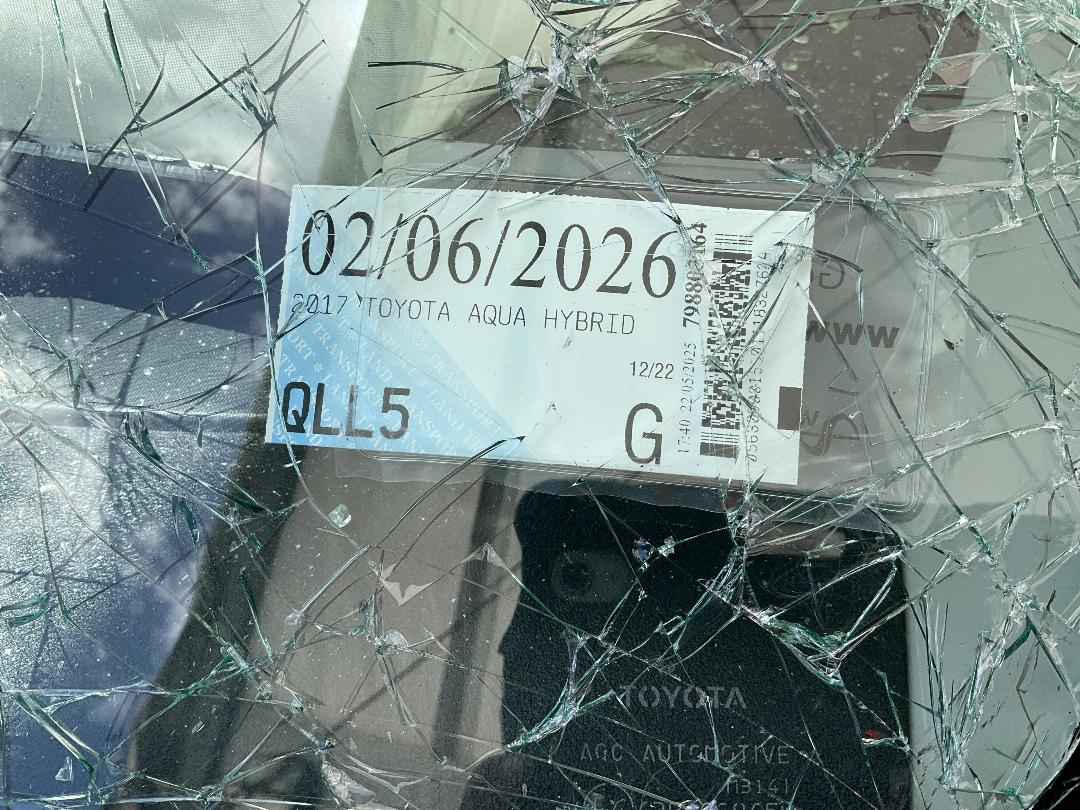 Photo '22' of Toyota Aqua Hybrid Photo '22' of Toyota Aqua Hybrid