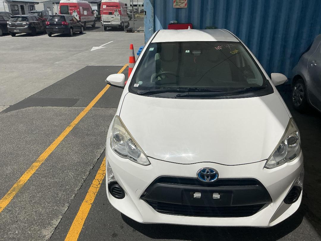 Photo '4' of Toyota Aqua Photo '4' of Toyota Aqua