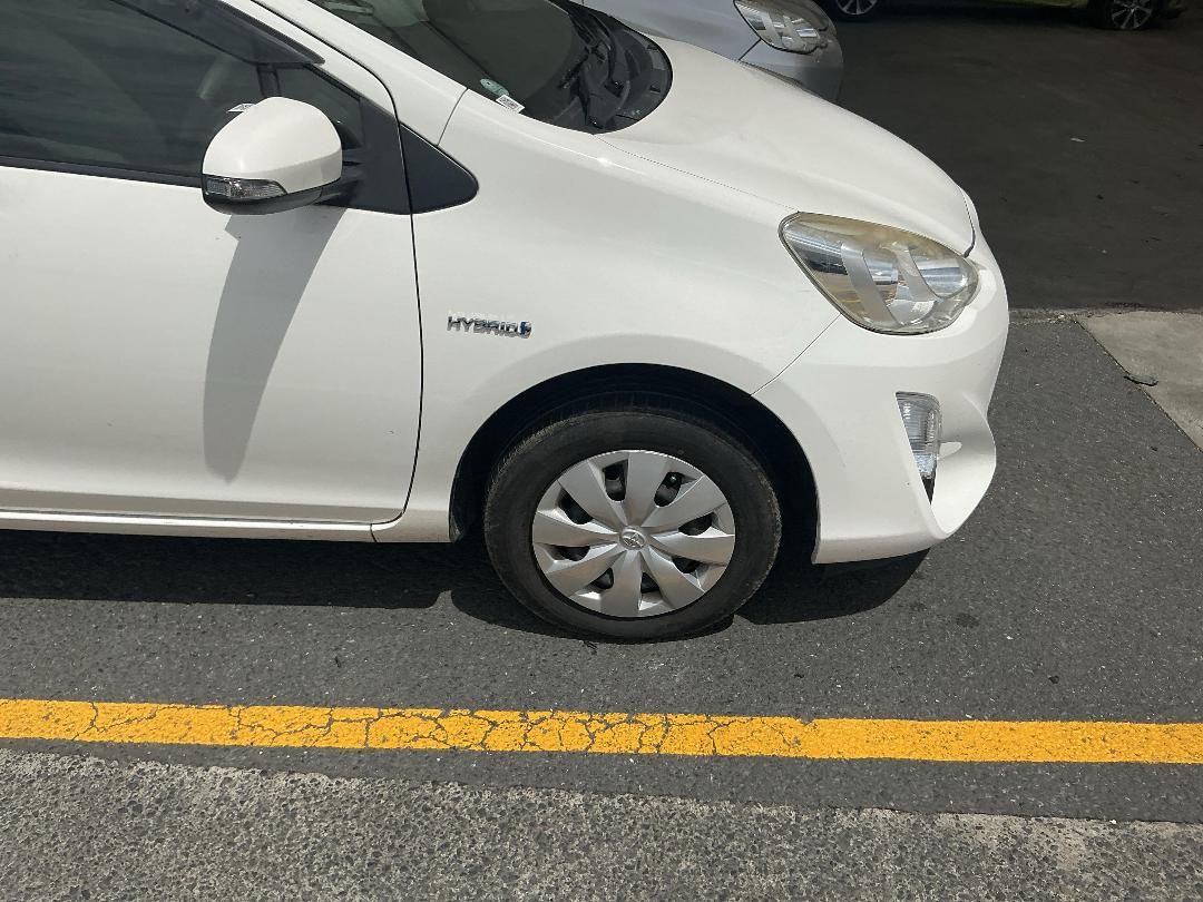 Photo '2' of Toyota Aqua Photo '2' of Toyota Aqua