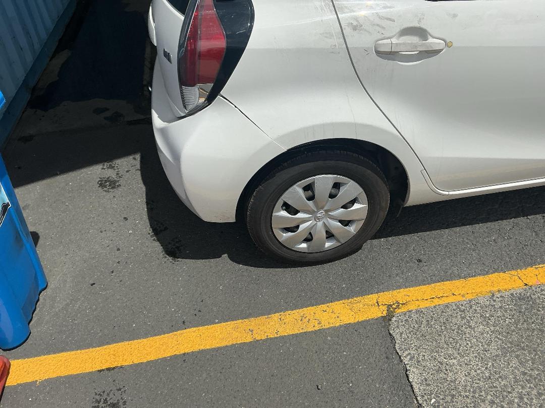 Photo '13' of Toyota Aqua Photo '13' of Toyota Aqua