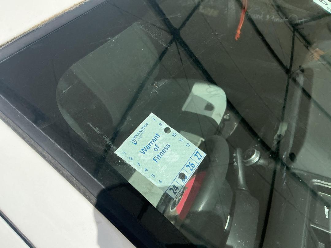 Photo '22' of Toyota Aqua Photo '22' of Toyota Aqua