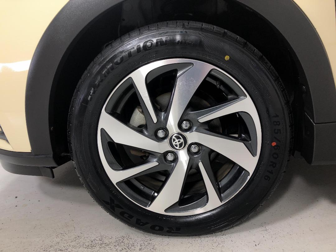 Photo '10' of Toyota Aqua