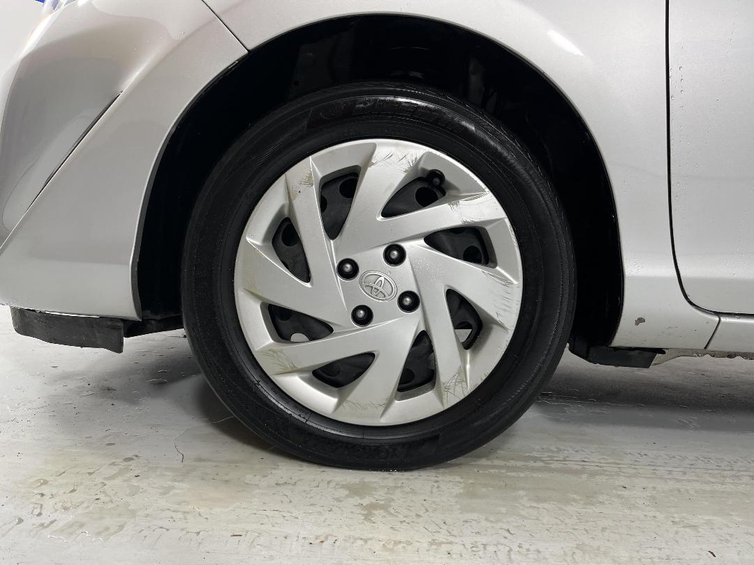 Photo '10' of Toyota Aqua