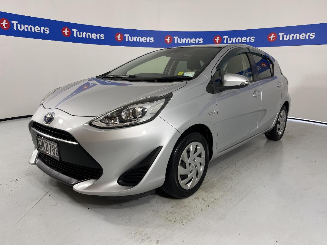 Photo '4' of Toyota Aqua