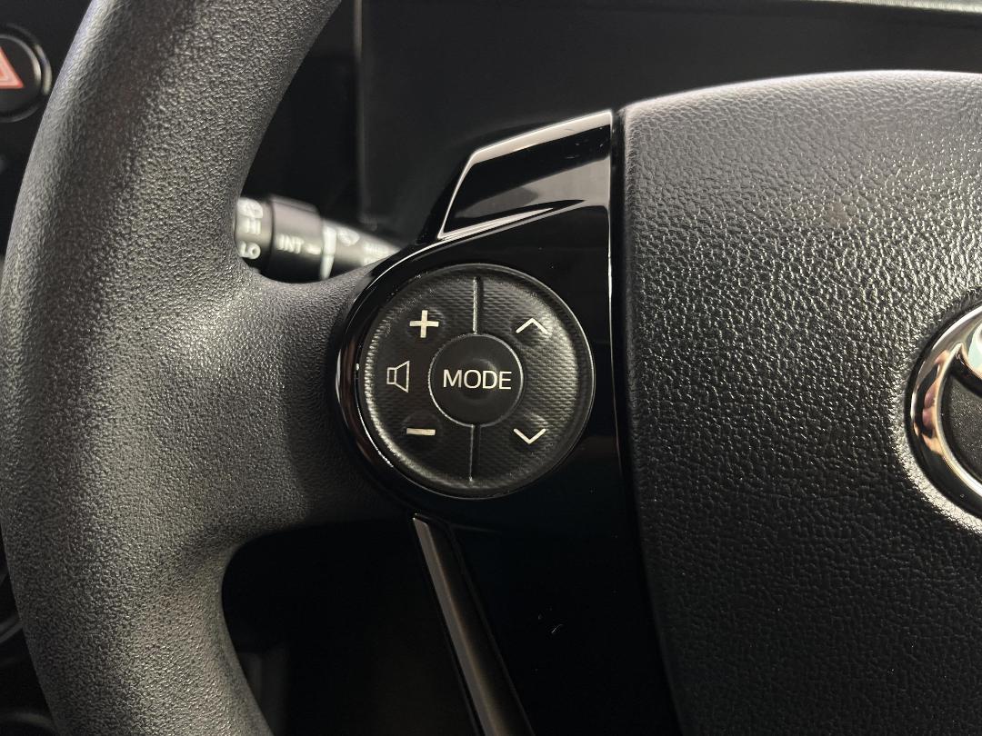 Photo '24' of Toyota Aqua