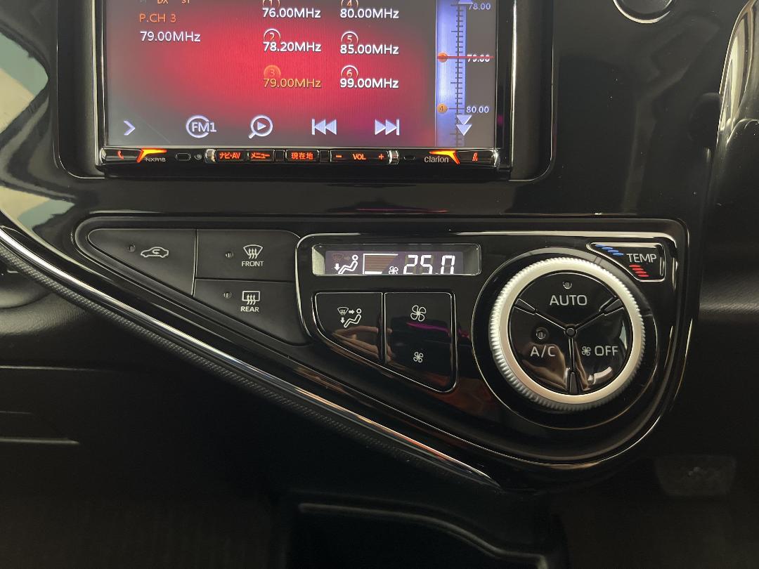 Photo '26' of Toyota Aqua