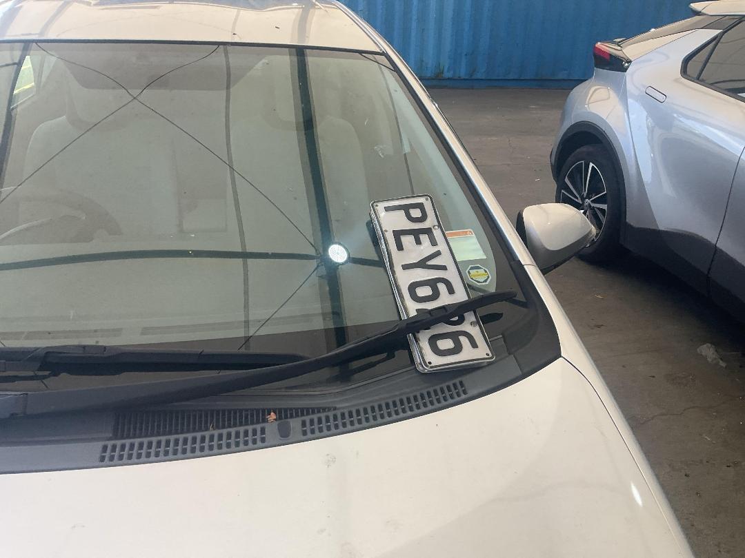 Photo '13' of Toyota Aqua Photo '13' of Toyota Aqua