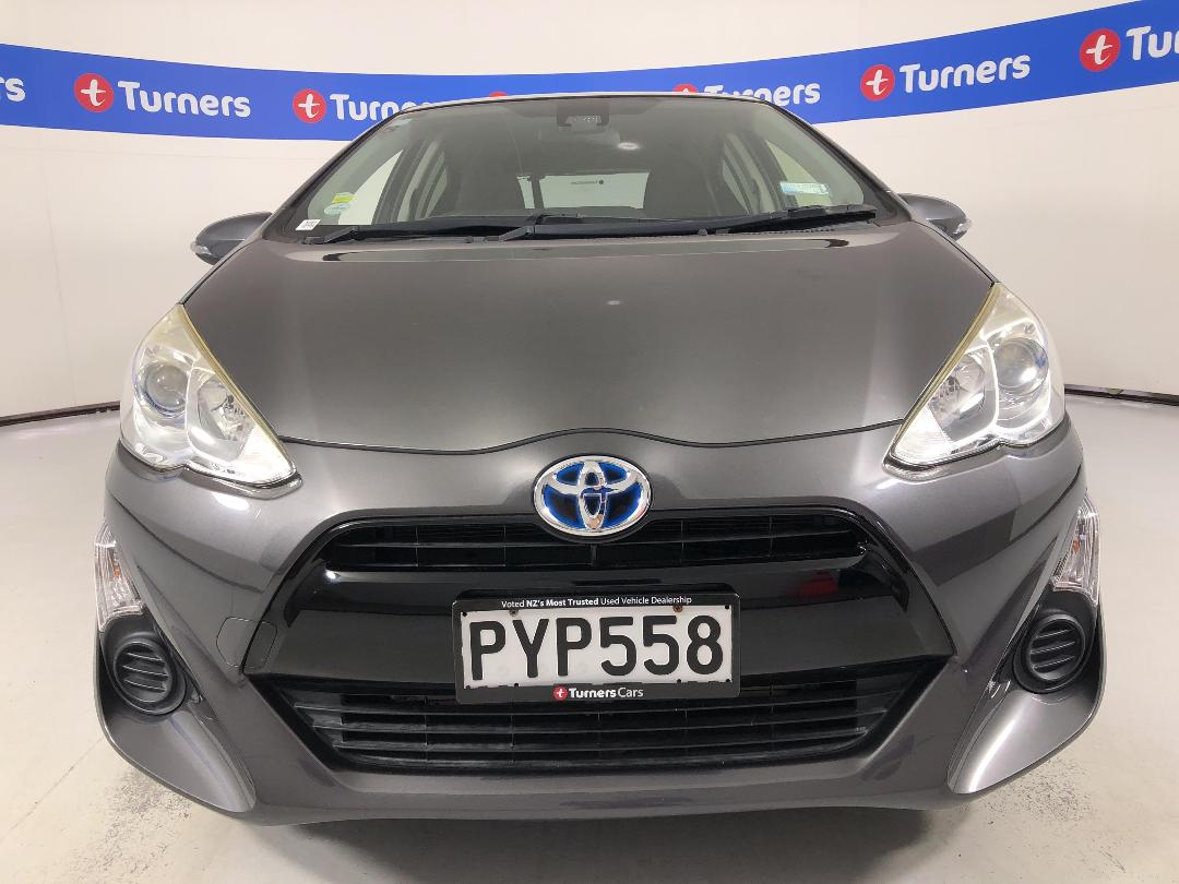 Photo '2' of Toyota Aqua