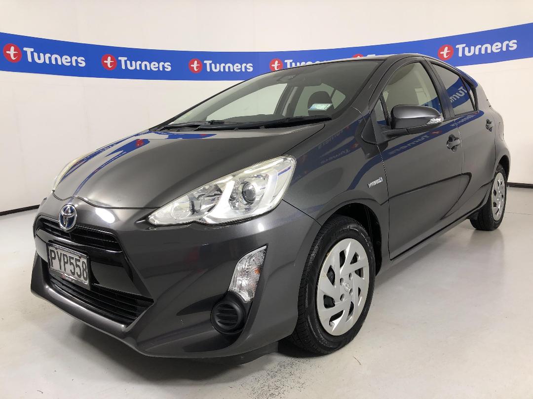 Photo '4' of Toyota Aqua