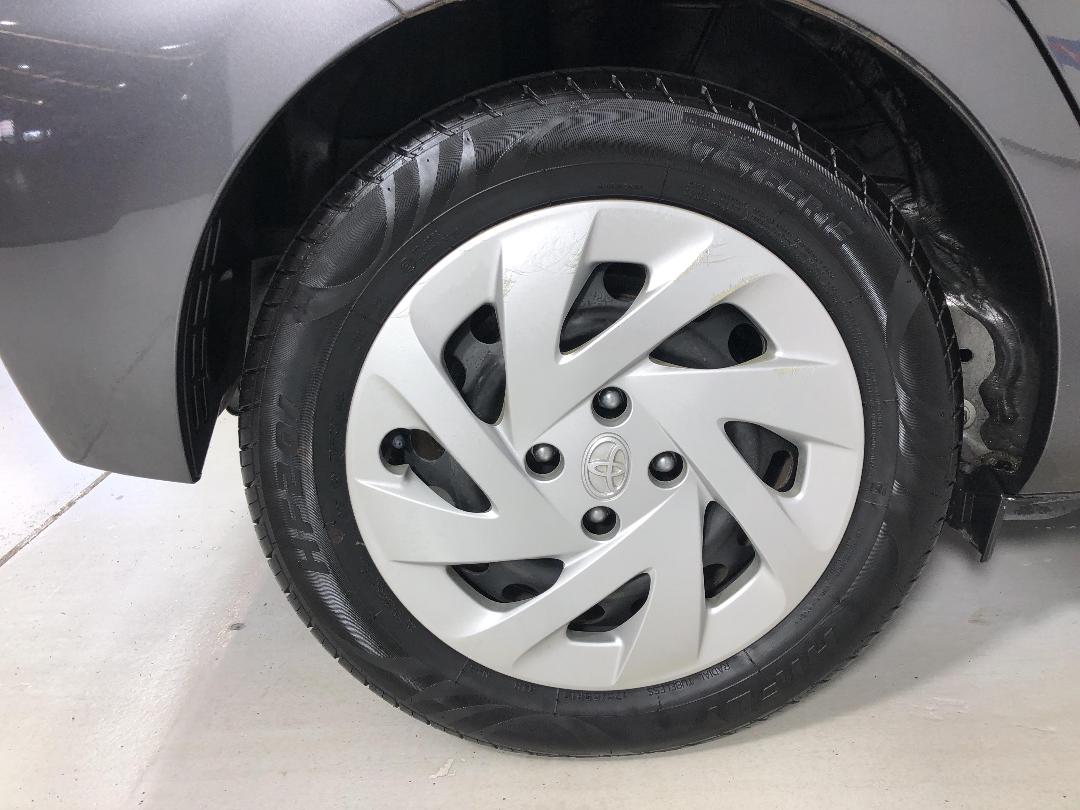 Photo '12' of Toyota Aqua