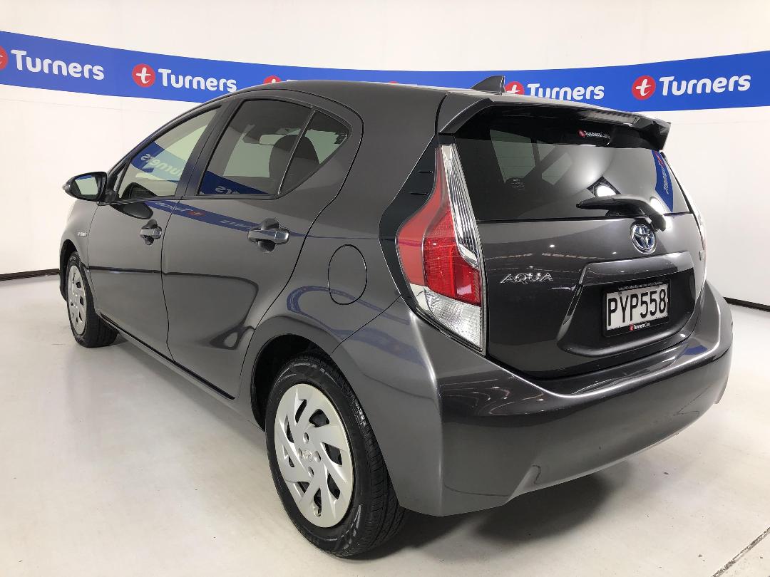 Photo '5' of Toyota Aqua