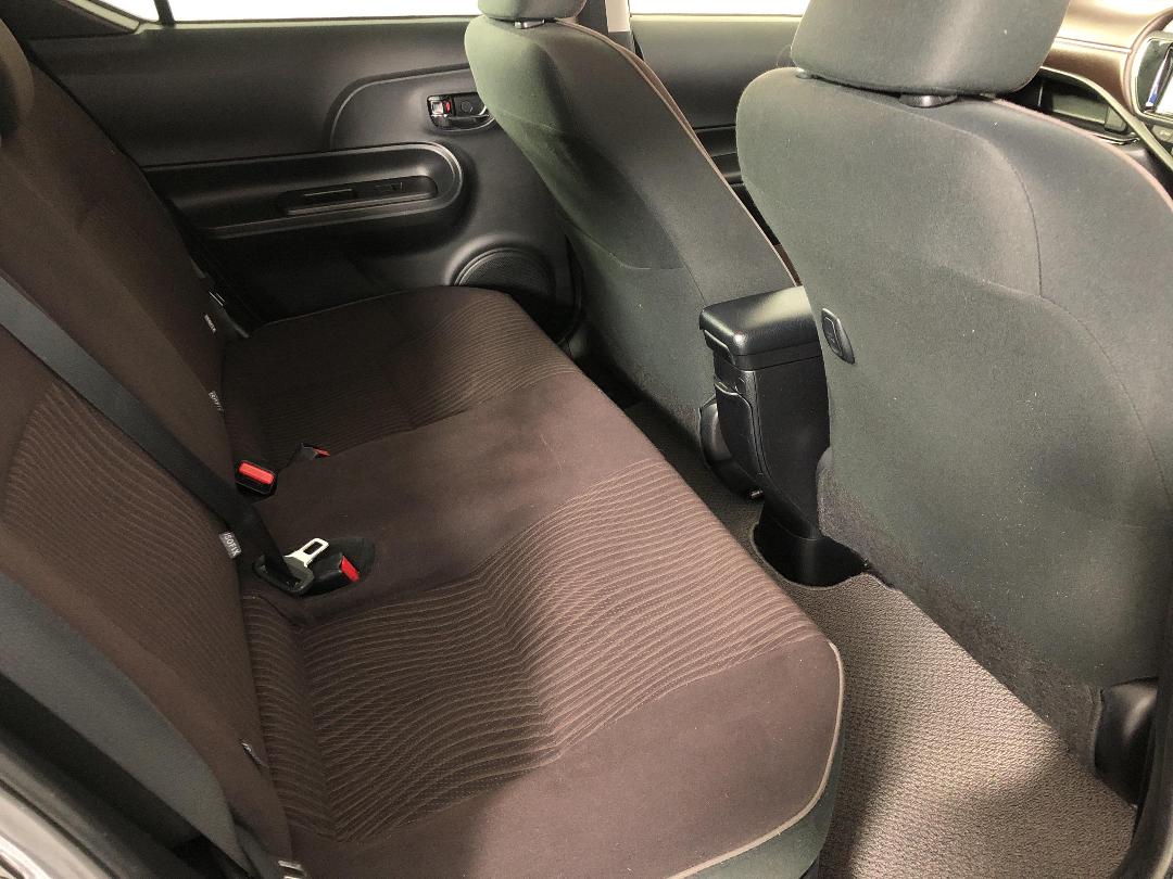 Photo '20' of Toyota Aqua