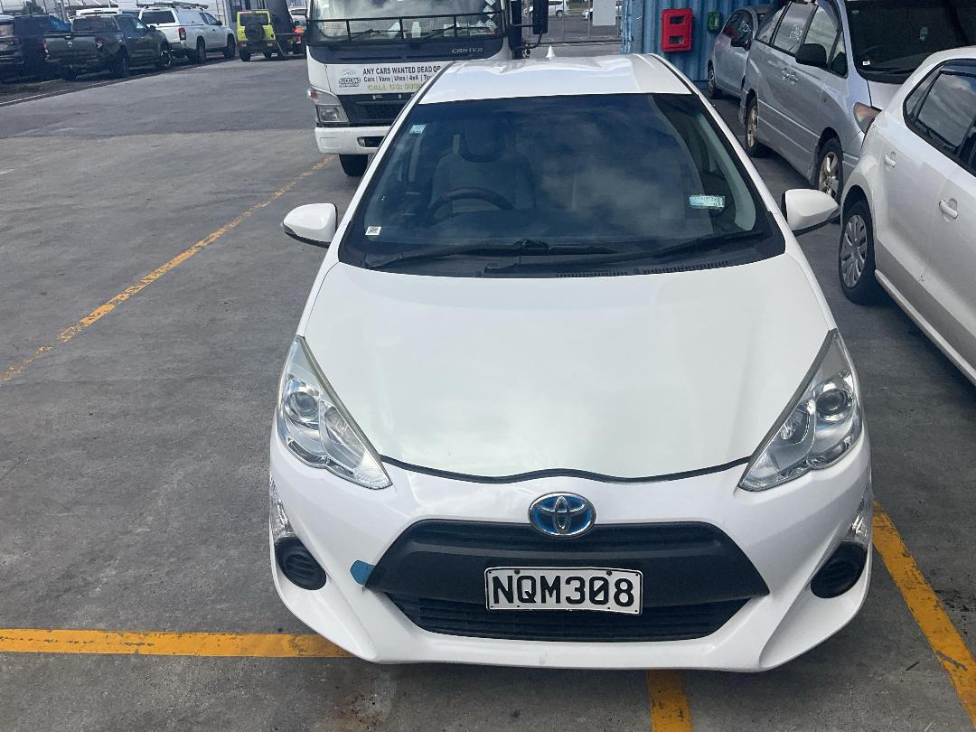 Photo '5' of Toyota Aqua