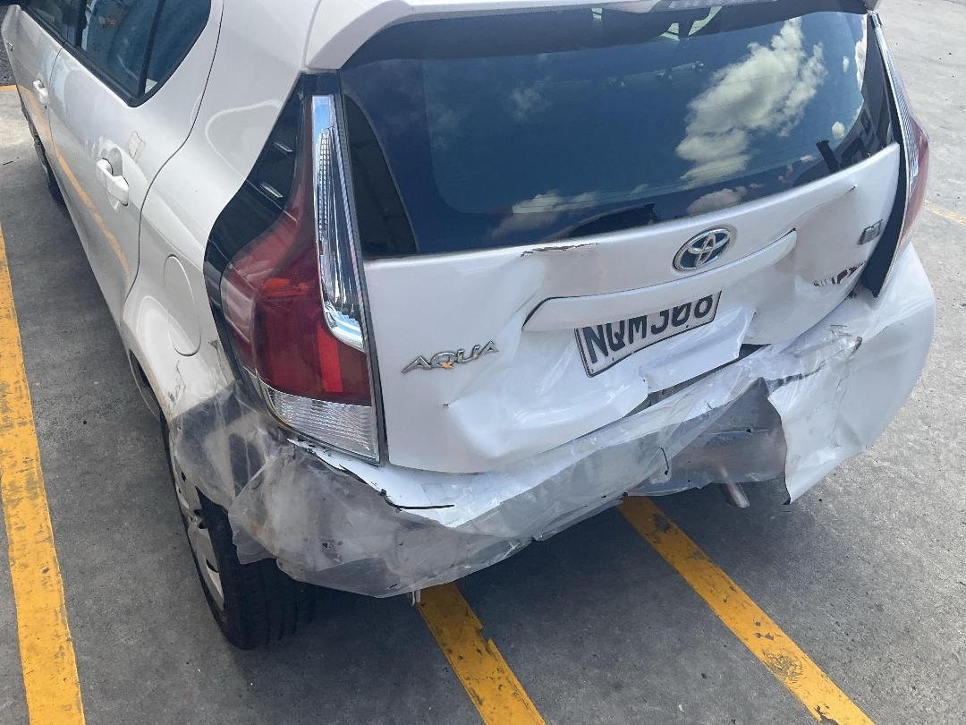 Photo '11' of Toyota Aqua