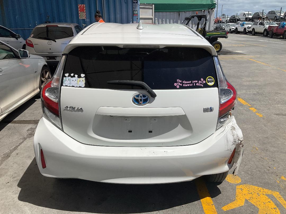 Photo '9' of Toyota Aqua