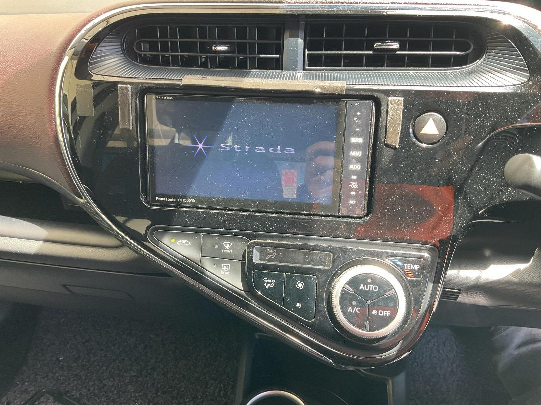 Photo '18' of Toyota Aqua