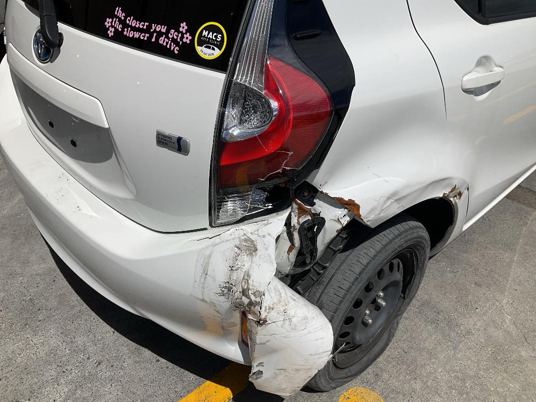 Photo '11' of Toyota Aqua