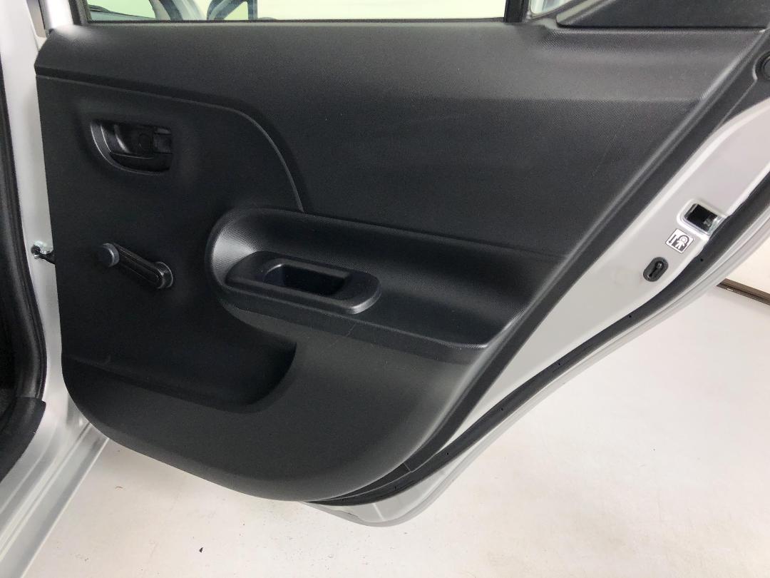 Photo '19' of Toyota Aqua Photo '19' of Toyota Aqua