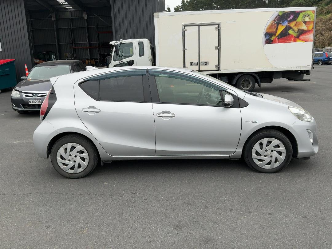 Photo '5' of Toyota Aqua