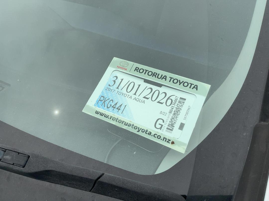 Photo '23' of Toyota Aqua