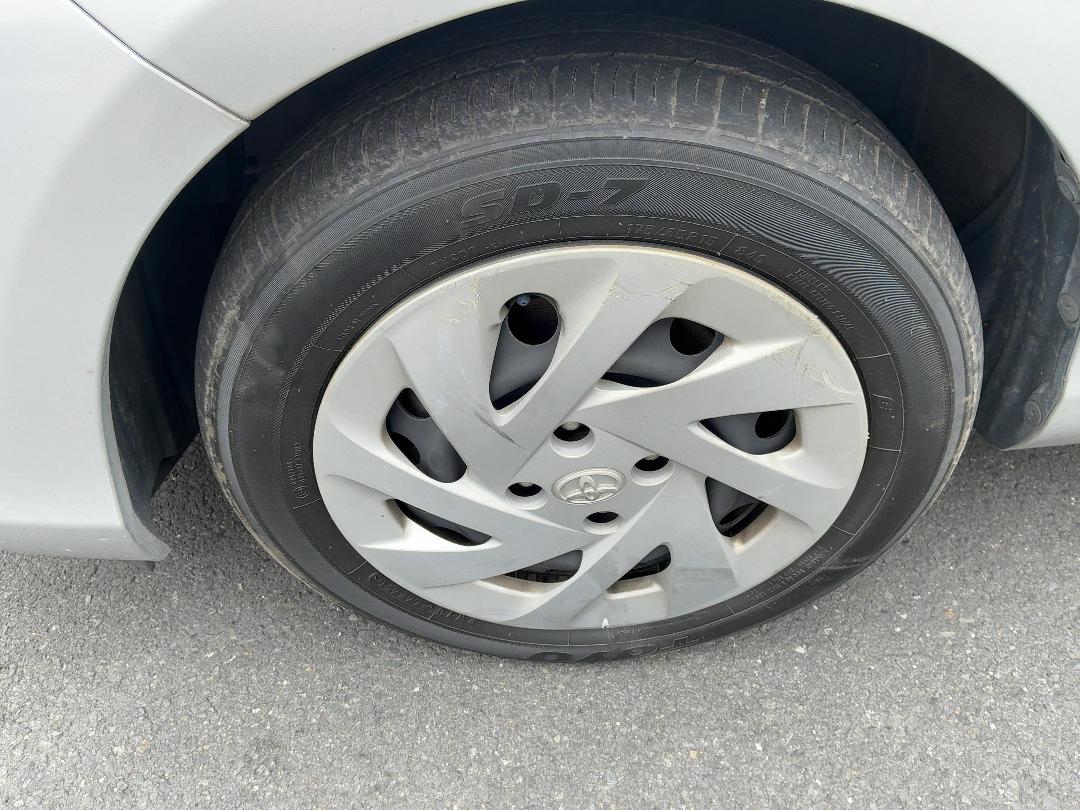 Photo '17' of Toyota Aqua