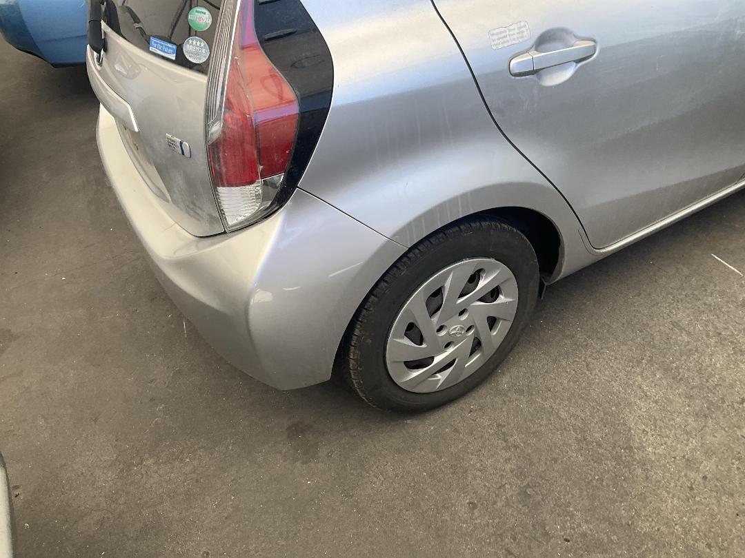 Photo '13' of Toyota Aqua Photo '13' of Toyota Aqua