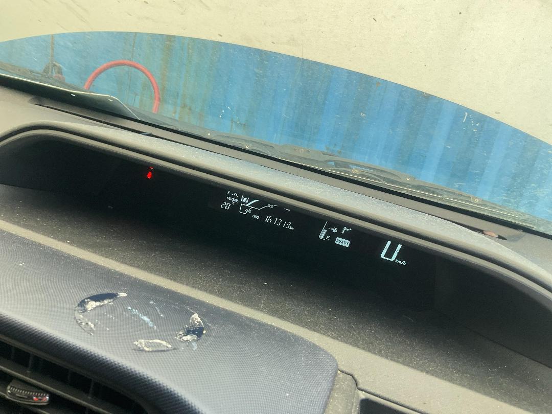 Photo '16' of Toyota Aqua Photo '16' of Toyota Aqua