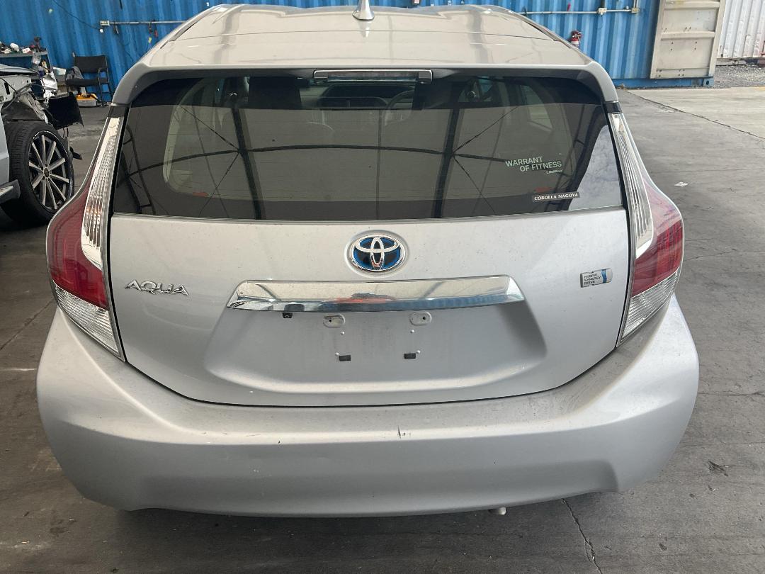 Photo '5' of Toyota Aqua Hybrid