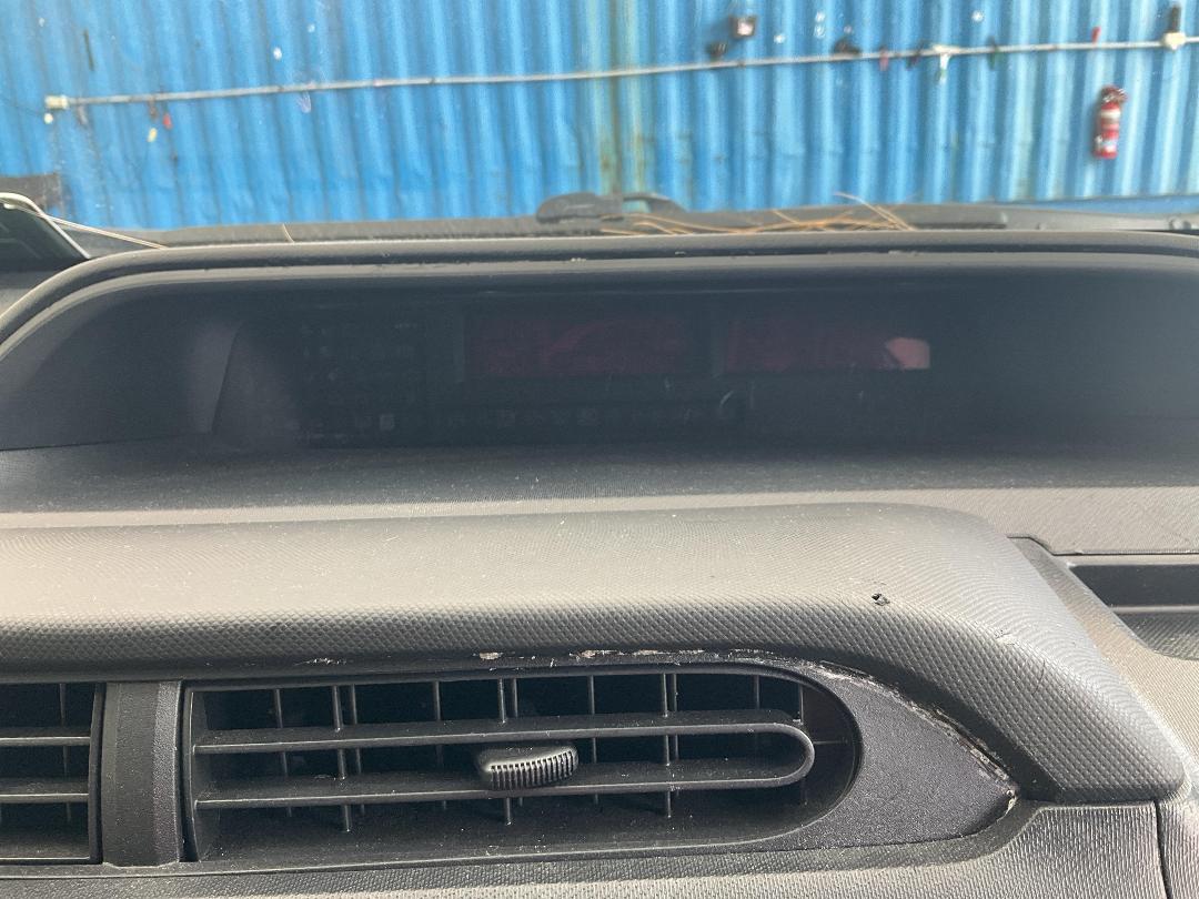 Photo '12' of Toyota Aqua Hybrid