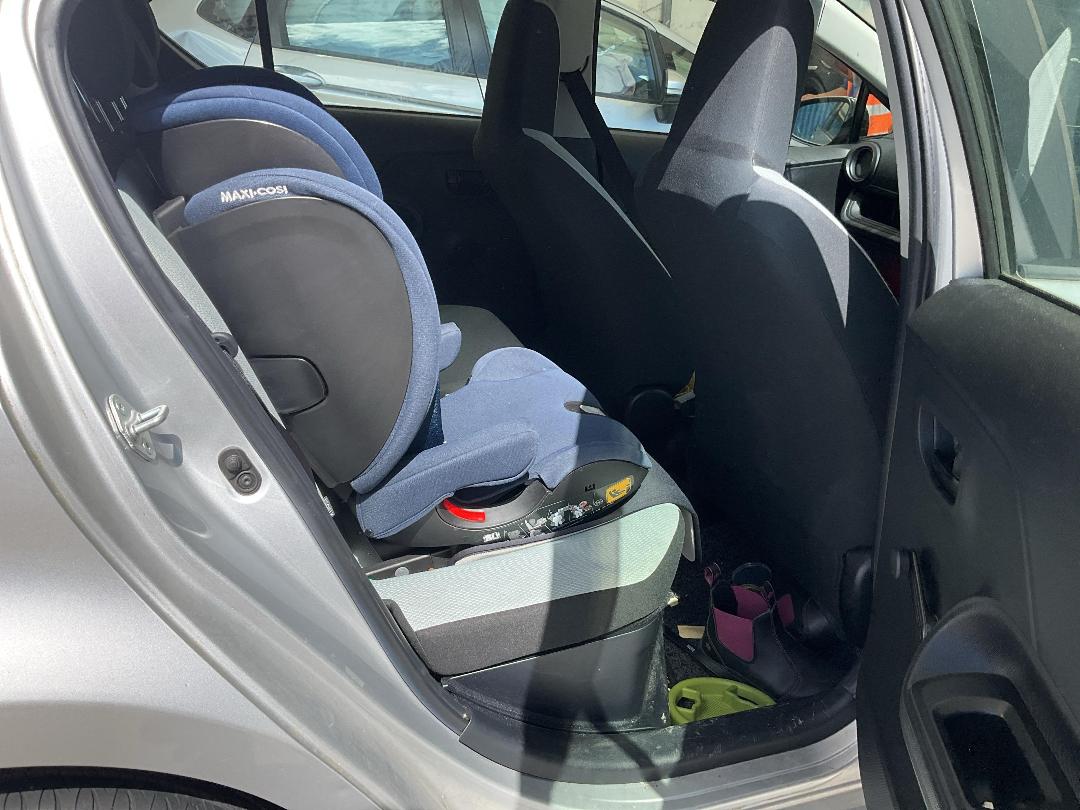 Photo '18' of Toyota Aqua Hybrid