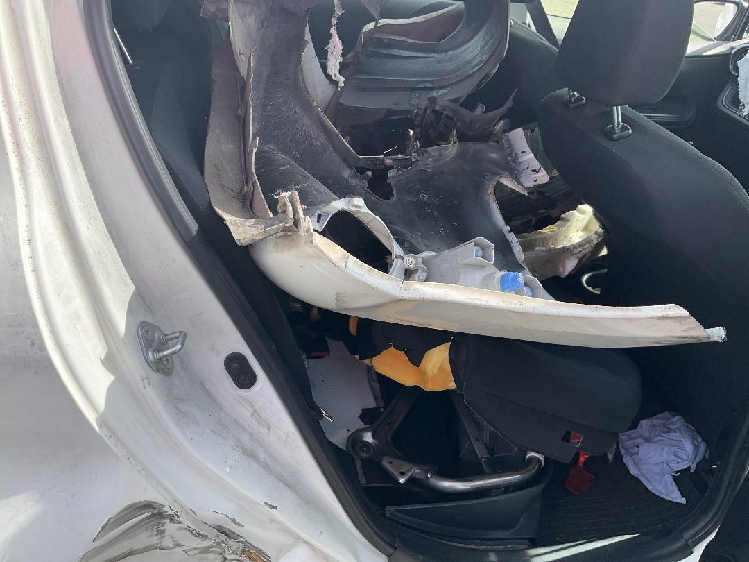 Photo '15' of Toyota Aqua Hybrid