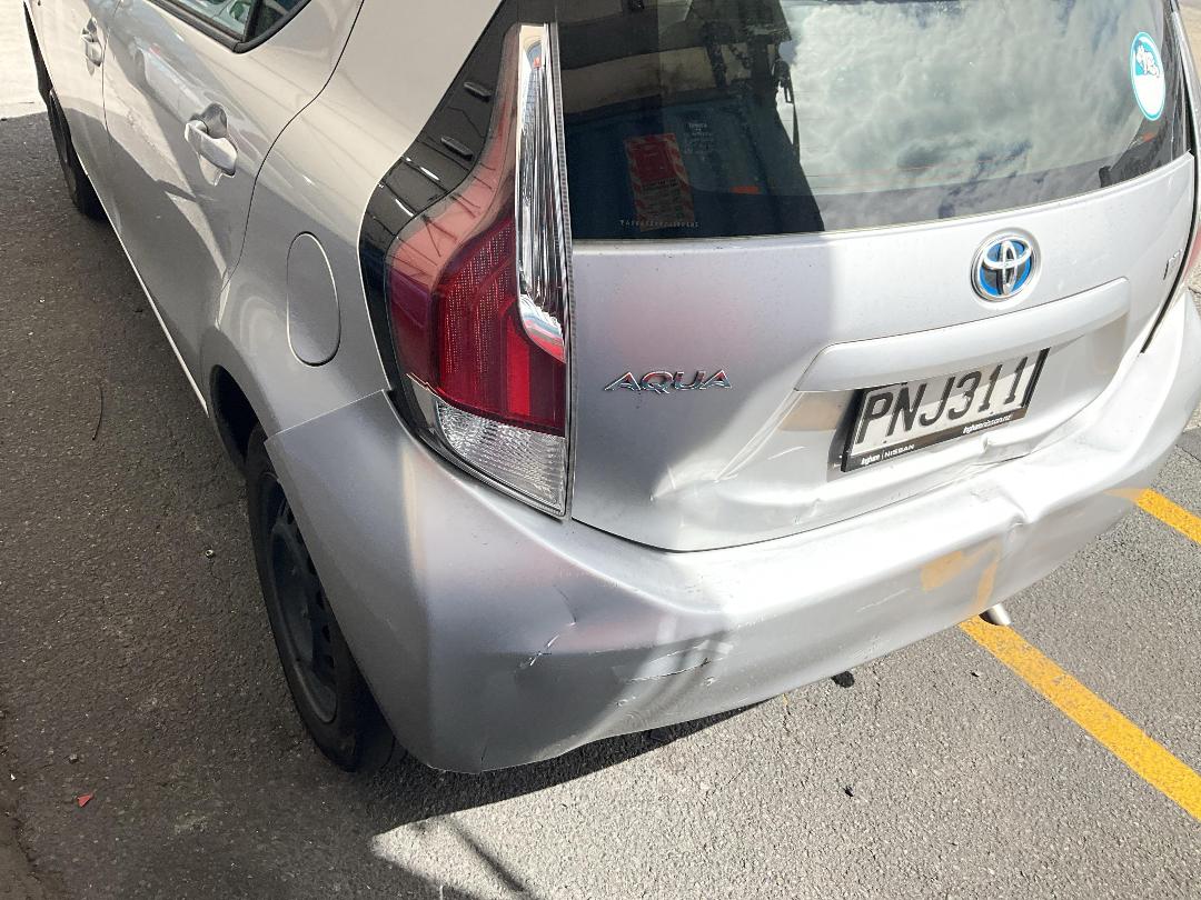 Photo '9' of Toyota Aqua Hybrid