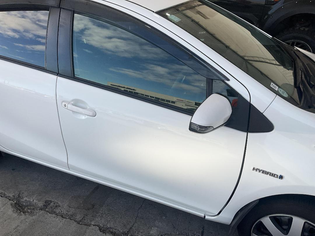 Photo '3' of Toyota Aqua Photo '3' of Toyota Aqua