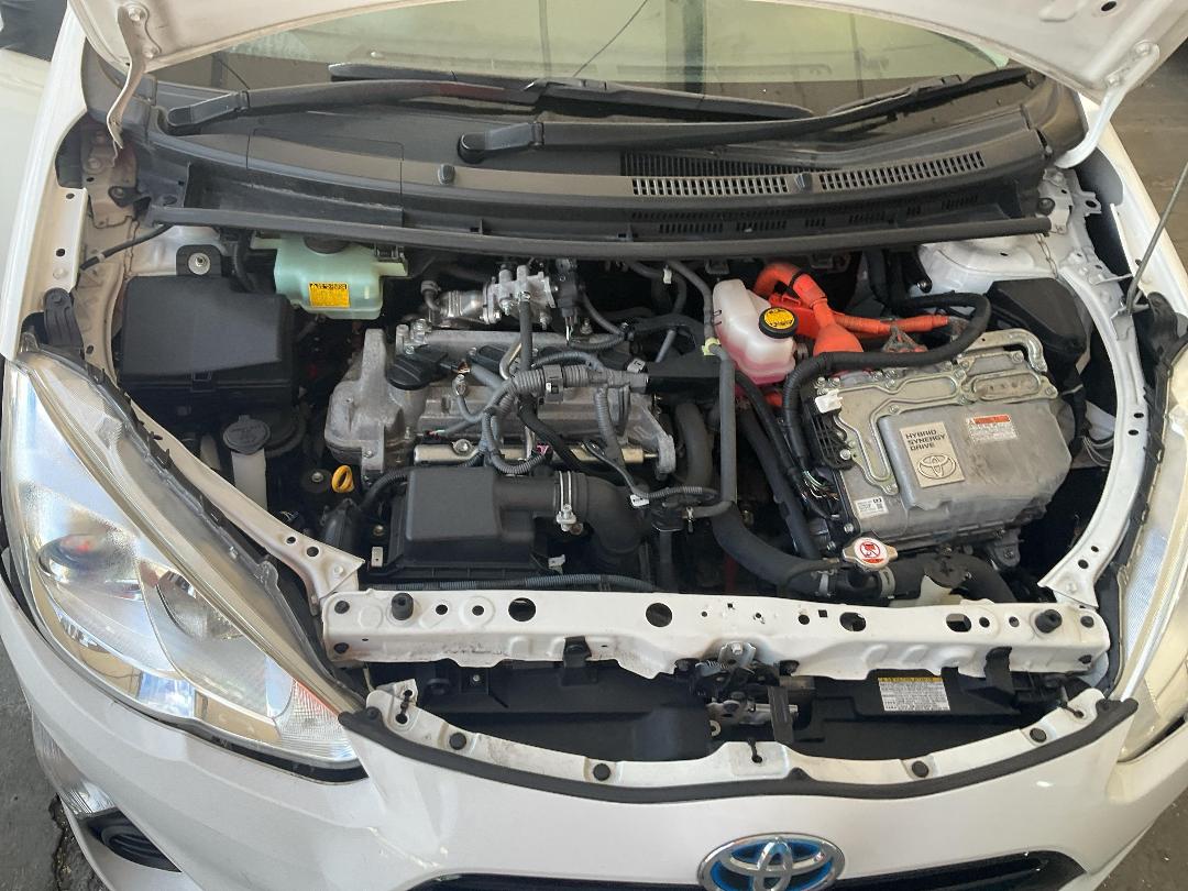 Photo '15' of Toyota Aqua Photo '15' of Toyota Aqua