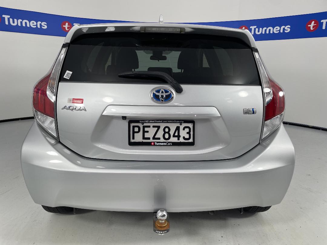 Photo '6' of Toyota Aqua Photo '6' of Toyota Aqua