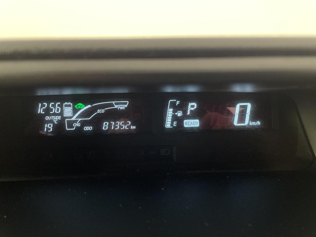 Photo '21' of Toyota Aqua Photo '21' of Toyota Aqua