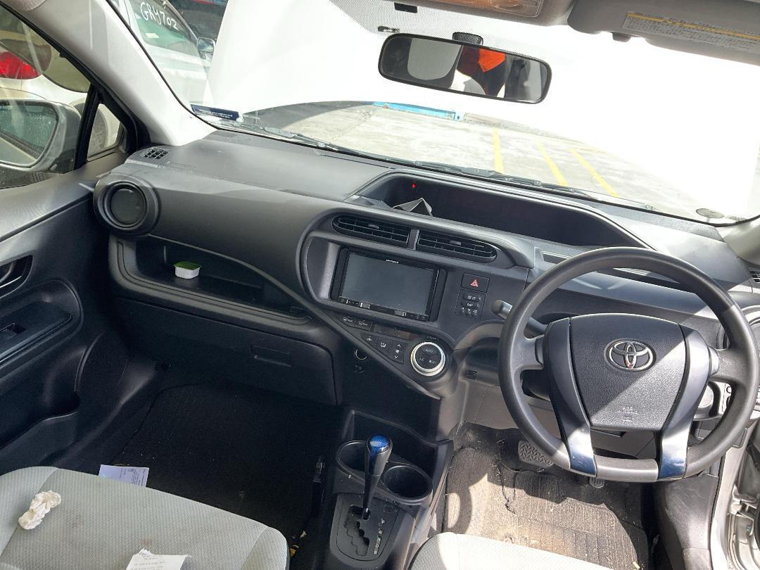 Photo '16' of Toyota Aqua Hybrid Photo '16' of Toyota Aqua Hybrid