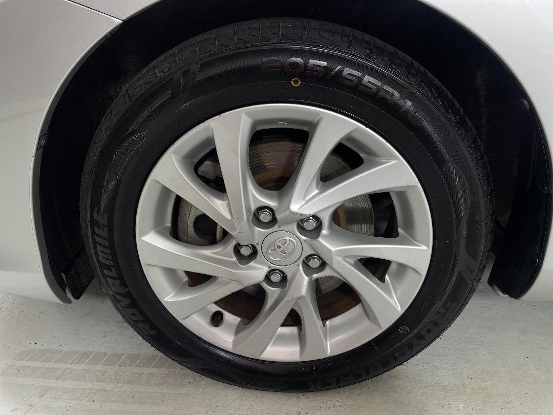 Photo '10' of Toyota Auris