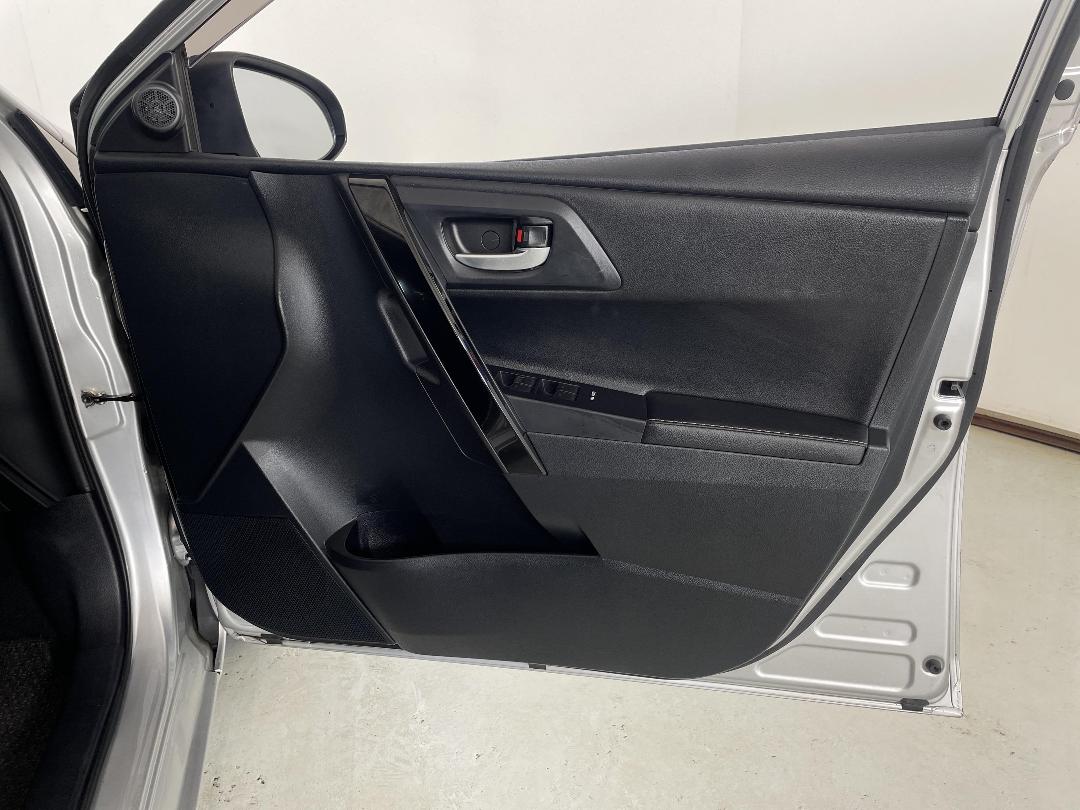 Photo '15' of Toyota Auris