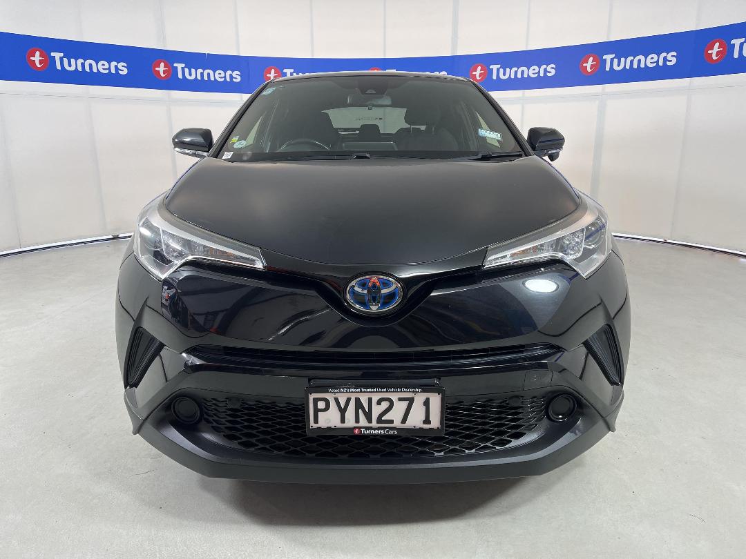 Photo '2' of Toyota C-HR